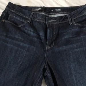 Simply Vera Wang Size 14 Skinny Mid Rise Jeans